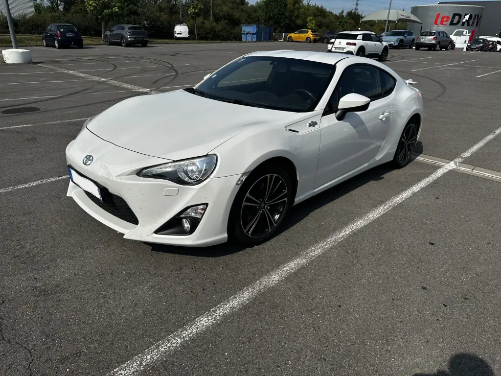 Toyota GT86 (2.0i flat 4)