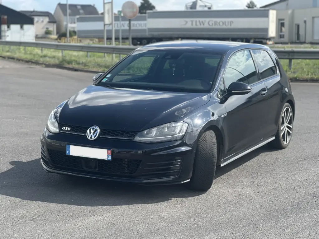 Volkswagen Golf VII GTD (2.0 TDi) - 15 500,00€
